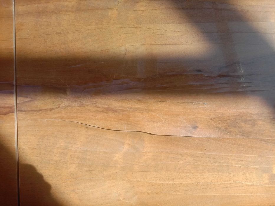 Продам стол деревянный