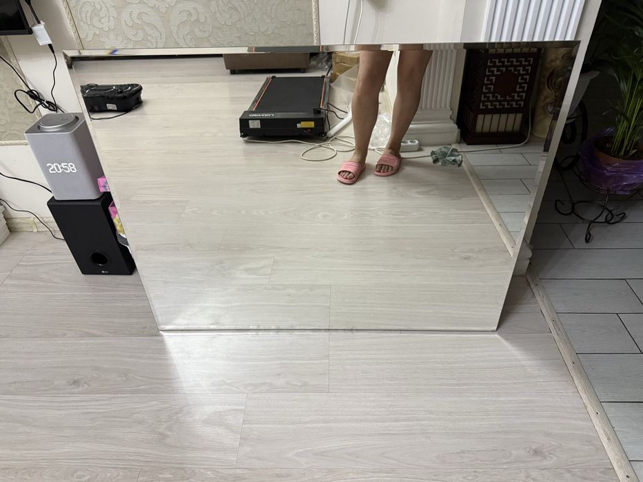 Продам зеркало 100х80 см