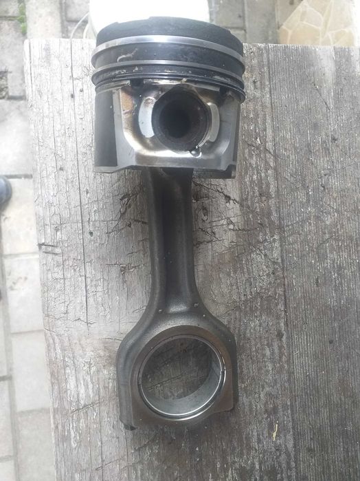 Piston motor 1,6 G8DB Ford Focus 2006