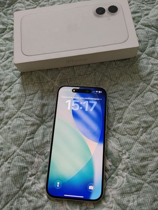 Apple iphone 16.  256 gb