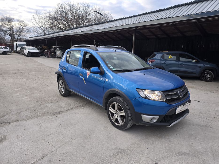 Dacia Sandero Stepway 1.5 DCI full Ac usor avariat