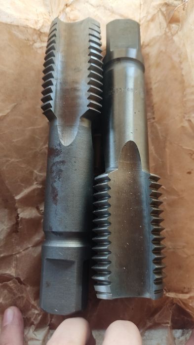 Свёрлакорончатые конусные целендрические,метчики, плашки,резцы