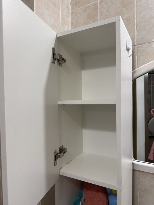 Шкаф-пенал белого цвета