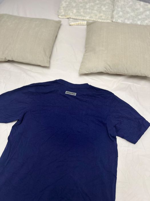 Tricou essentials