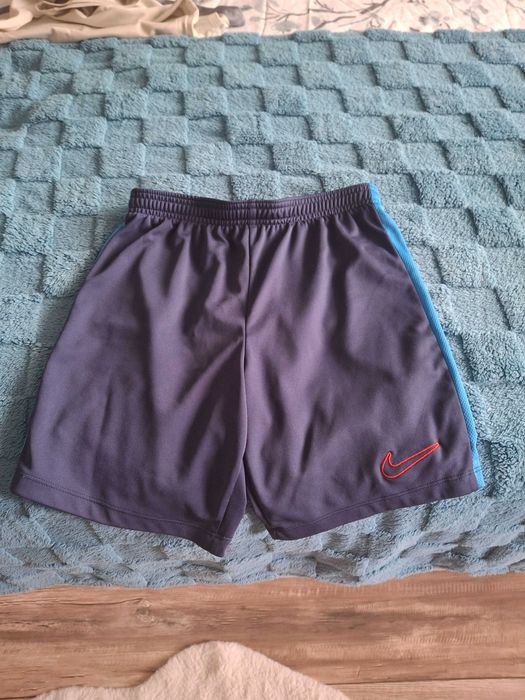 Къси гащи Nike,137-147 см,оригинални