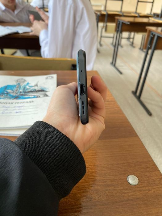 Продаю редми 10.