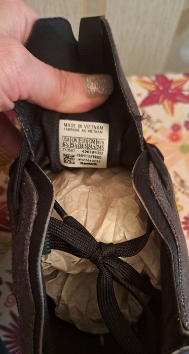 Кроссовки фирма Reebok оригинал,  размер 38.5