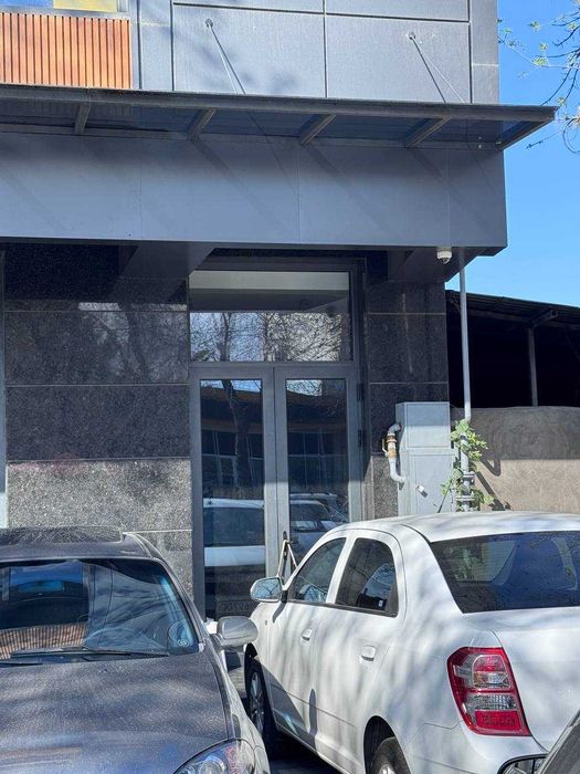 Сдам помещения под офис и магазин