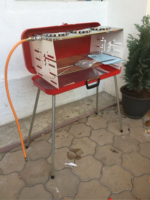 Grătar camping pe gaz portabil