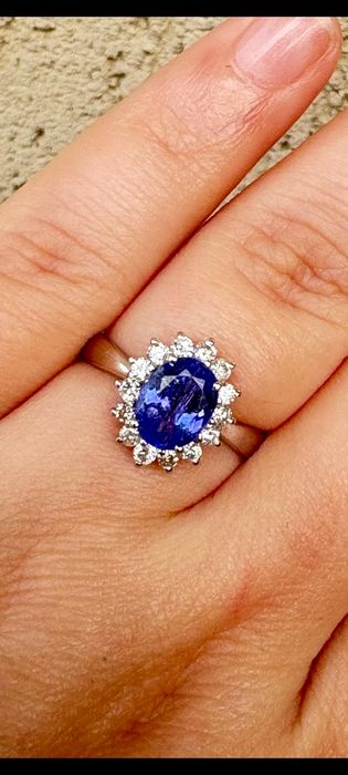 Inel cu Tanzanit și Diamante Naturale