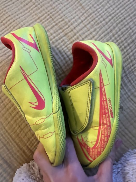 Ghete fotbal 31 si echipament jambiere sac