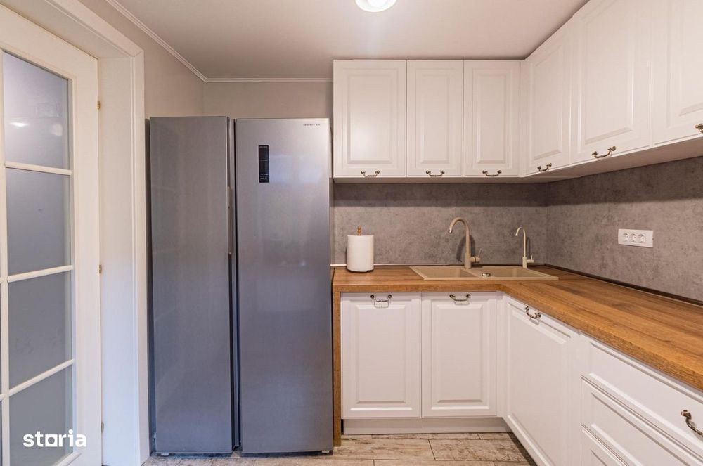 Apartament 4 camere cu cramă de 52 mp și loc de parcare-Str Lunga