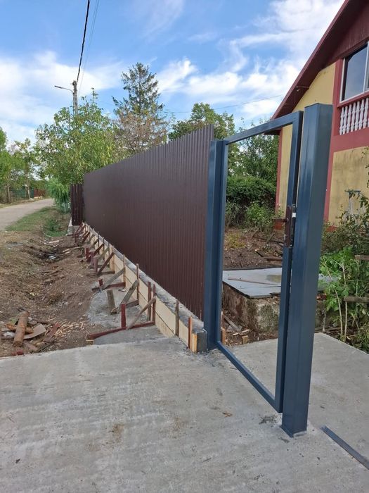 Construim garduri și porți