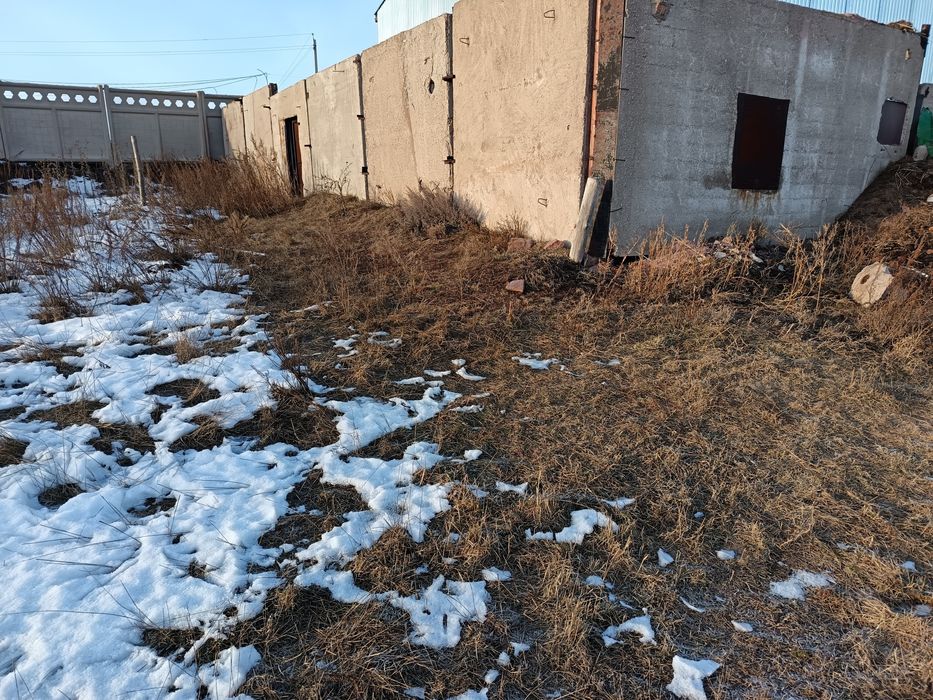 Продам стеновые плиты сторожевой домик