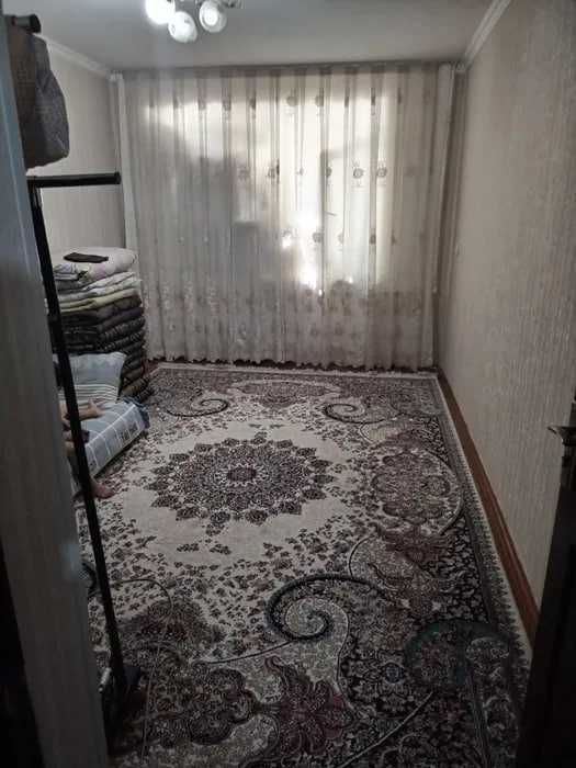 Беруний метроси енида 3 хона 1 етаж квартира сотилади !!