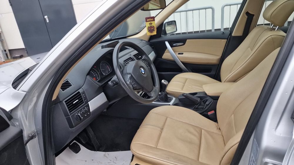 BMW X3 " X-Drive " Panoramic / Navigație TOP