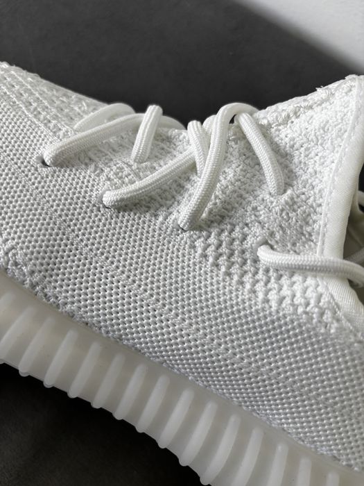 Yeezy marime 37