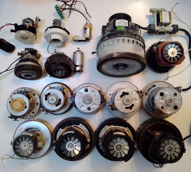 Accesorii+piese aspirator:motor,furtun,perie,placa electronica,etc.