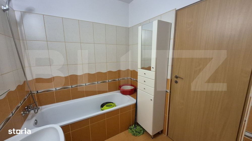 Apartament cu 2 camere, 71.30 mp, zona Micro 16