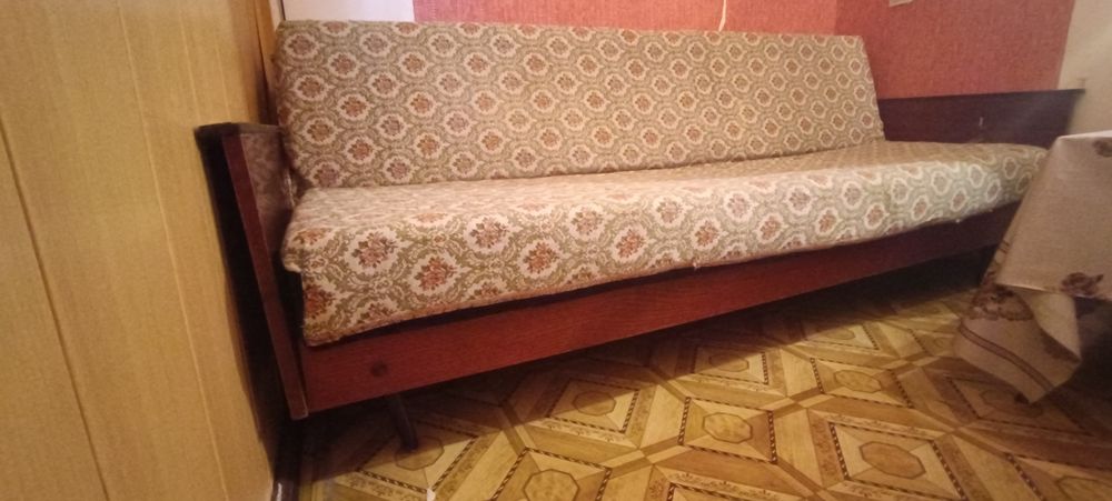 Диван советского производства