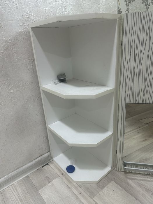 Шкафчик для ванной комнаты