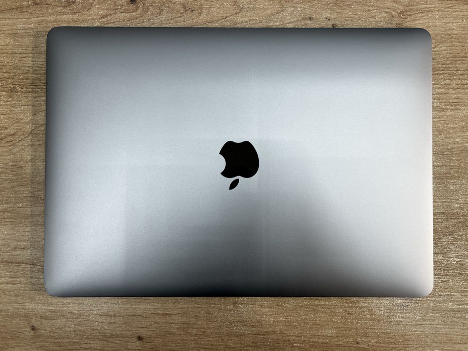 Macbook Pro 13” M2 256GB 88% Бат.