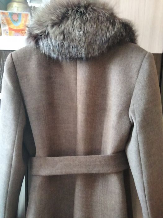 Продам демисезонный пальто