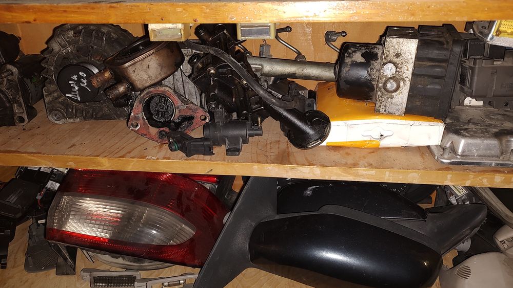 Салон, оборудвани врати, глава, радиатори и други дребни части