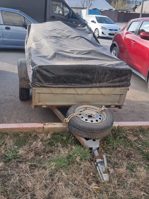 Прицеп сатылады.