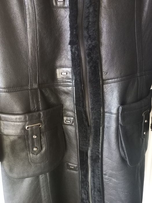 Ново палто от агнешка кожа и яка от сребърна лисица