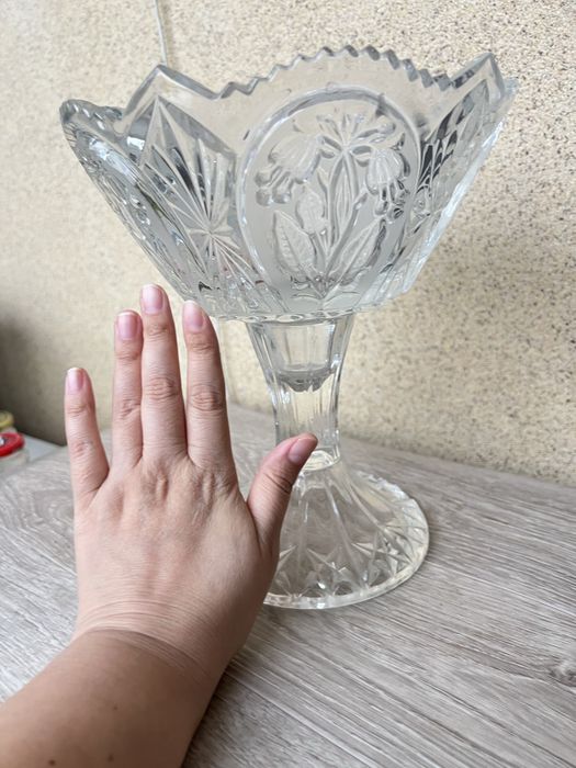 Хрустали продаю по штучно