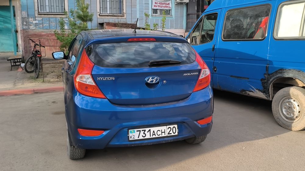 Hyundai solaris 2012