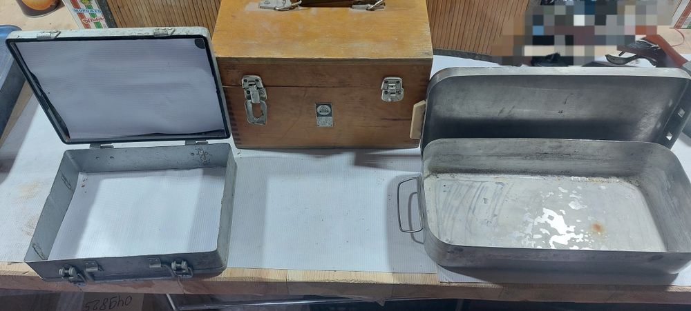 Чемодан ,  ящики