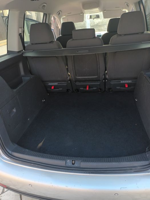 Vând  vw touran 1,4 benzină,,euro 5,recent înmatriculat