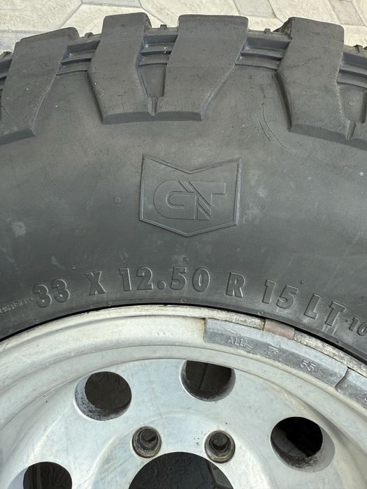 Продам грязевую резину с дисками r15