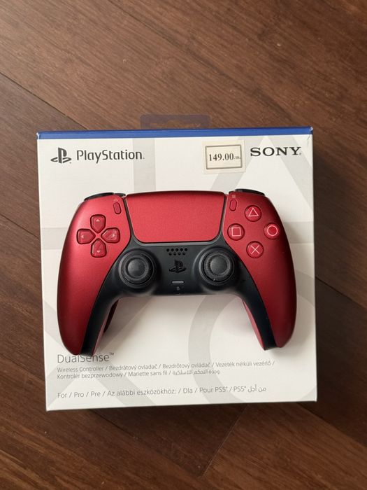 PS5 DualSense - Volcanic Red & Razer Quick Charging Stand