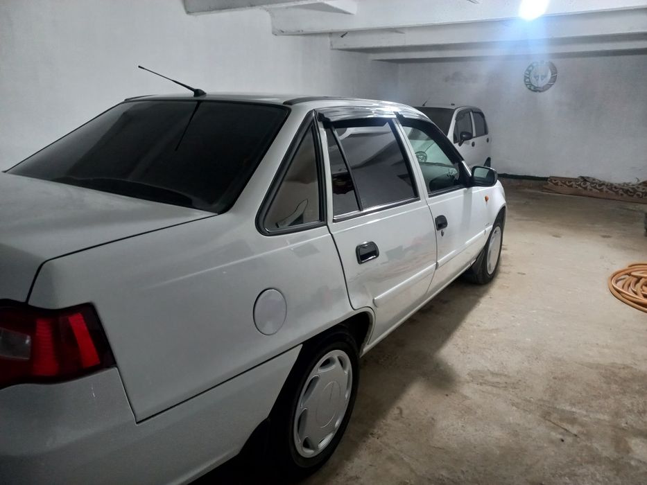 Срочна Нексия 2 сотилади 1.6л