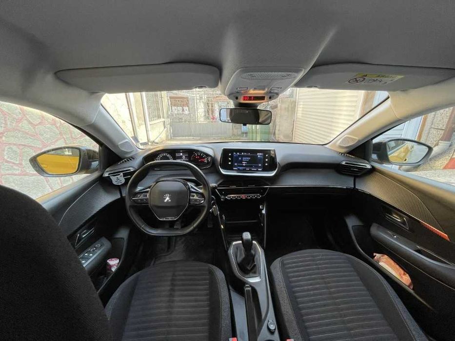 Peugeot 208 1.2 бензин 2022 в гаранция