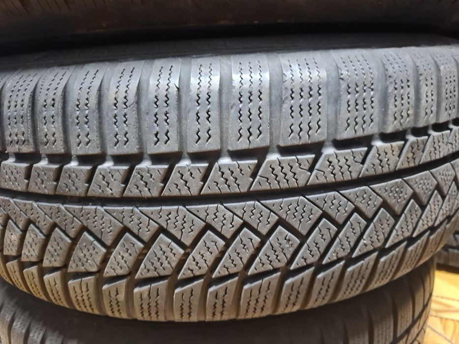 Set 4 anvelope iarna continental 205 60 16
