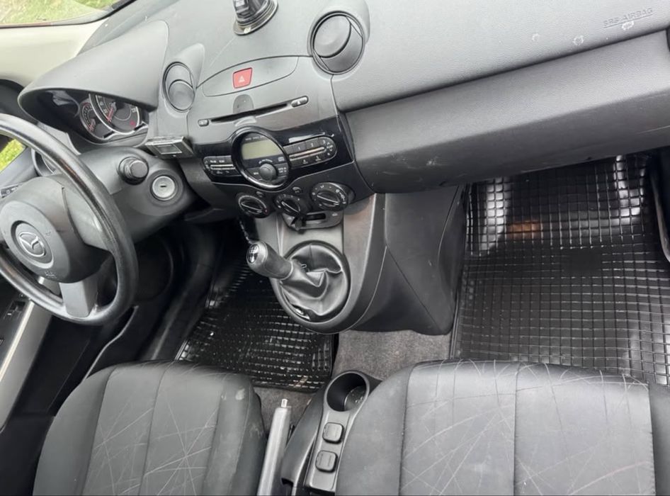 Mazda 2 1,3 b cu doar 71381 km