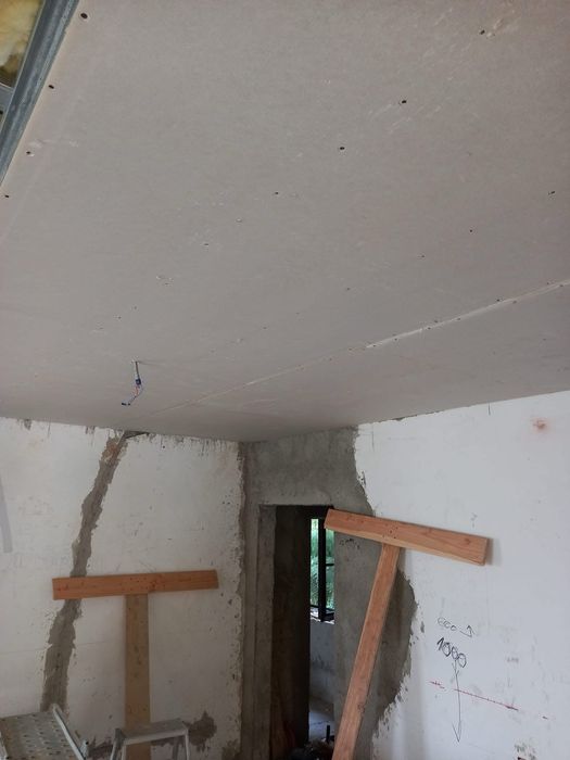 Meserias execut lucrari  in amenajari interiare si exteriaore.