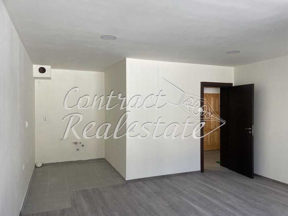 Дава се под наем Офис в Варна, Колхозен пазар - 55 кв.м за 331.5 € - Снимка #4