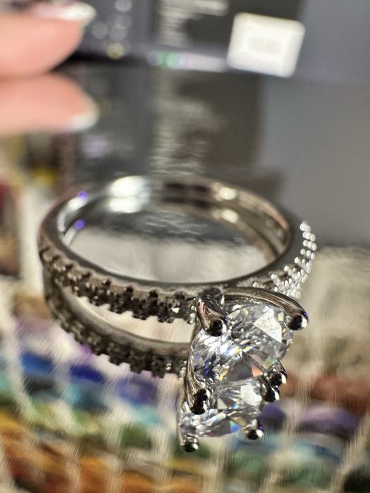 Пръстен от кубичен цирконий и неръждаема стомана