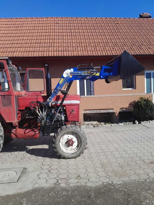 Pachet promotional Incarcator frontal - cupa si furca pt. baloti agro