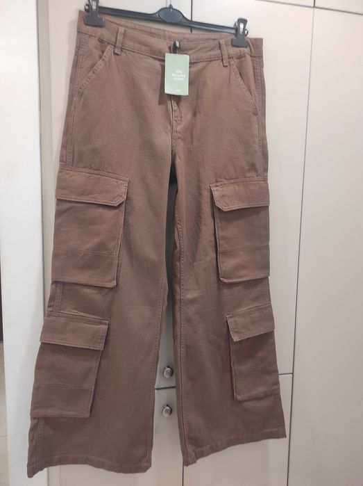 Дамски карго пантало HM с етикет
