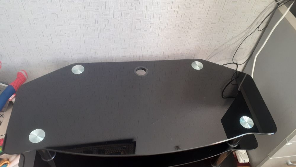 Продам подставку под тв