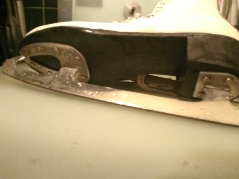 Oргинални кожени кънки за лед N 41