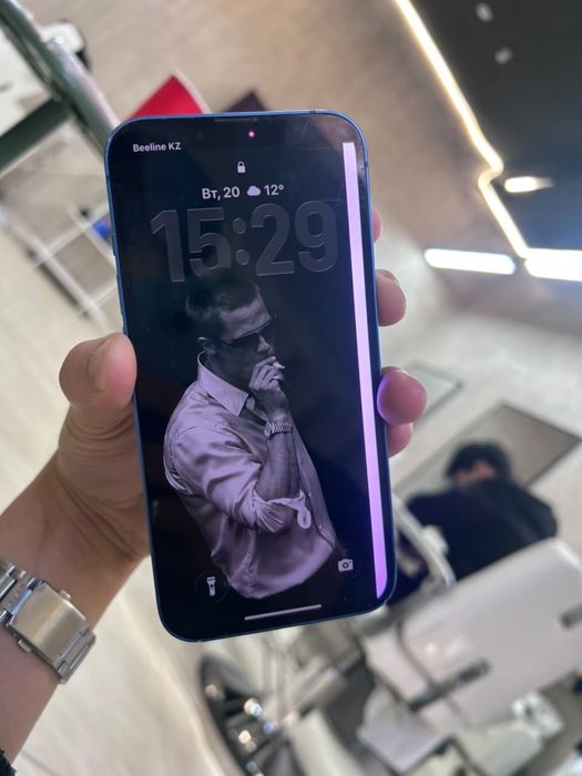 продается Iphone 13