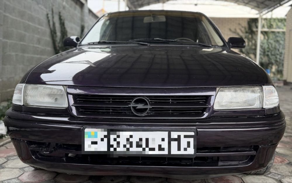 Продается срочноооо Opel Astra 1.6k