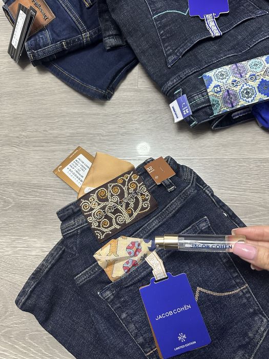 Blugi jacob cohen cu parfum!